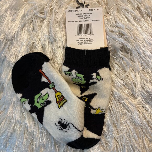 Vintage 7 Eleven Limited Edition Witch Halloween Ladies Socks *DISCONTINUED* - Picture 4 of 4